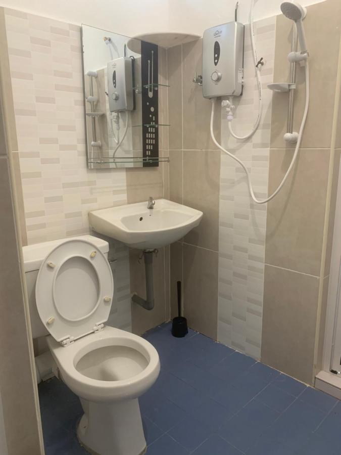 Queen Room Semi Attached Bathroom Bukit Mertajam Alma Impian المظهر الخارجي الصورة